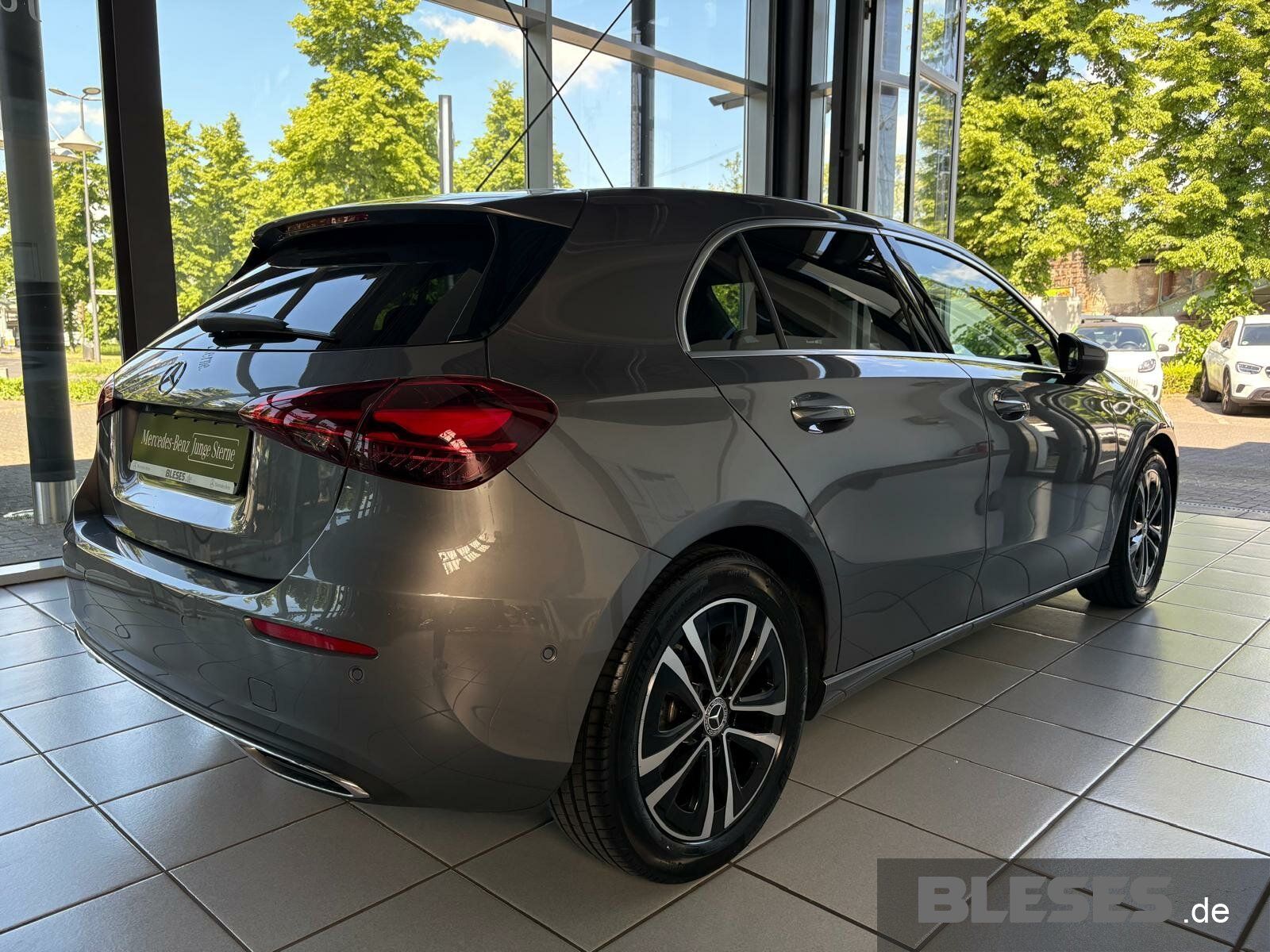 Mercedes-Benz A 200 Progressive - Samsaru's Car Outlet