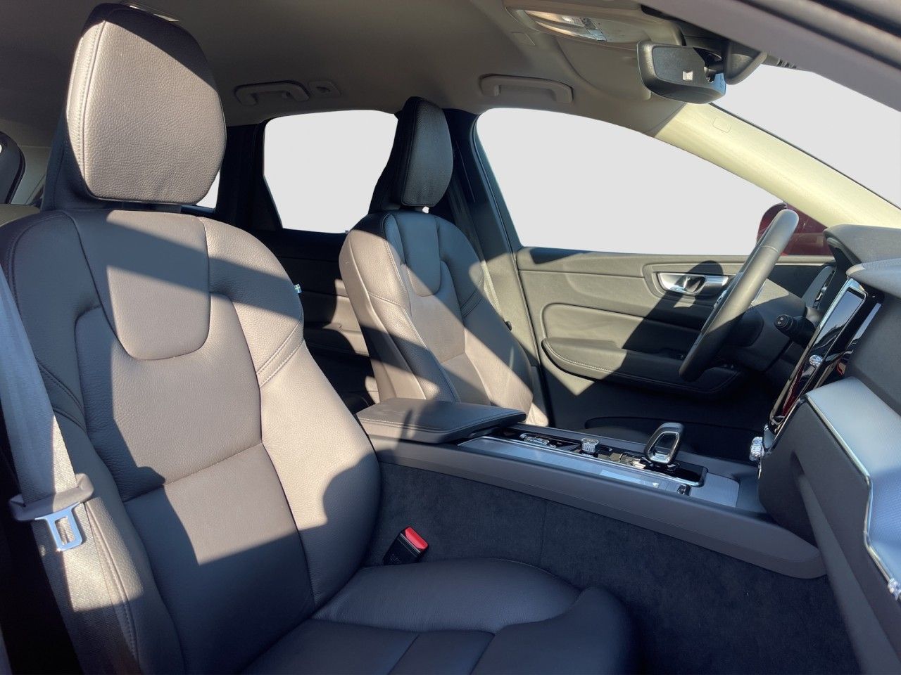 Volvo XC60 B4 Core/Leder/Navi/LED/BLIS/4xSHZ/hzb.LK