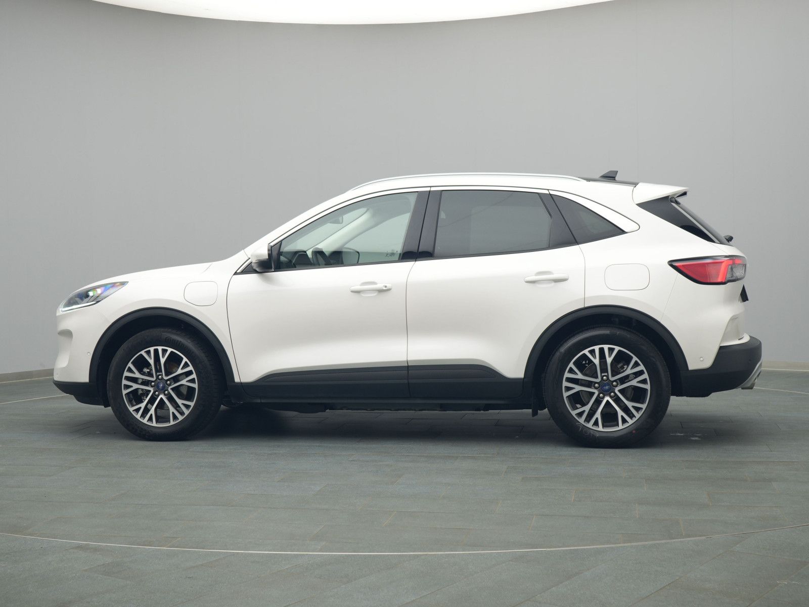 Ford Kuga Titanium X 225PS Plug-in-Hybrid Aut. - Samsaru's Car Outlet