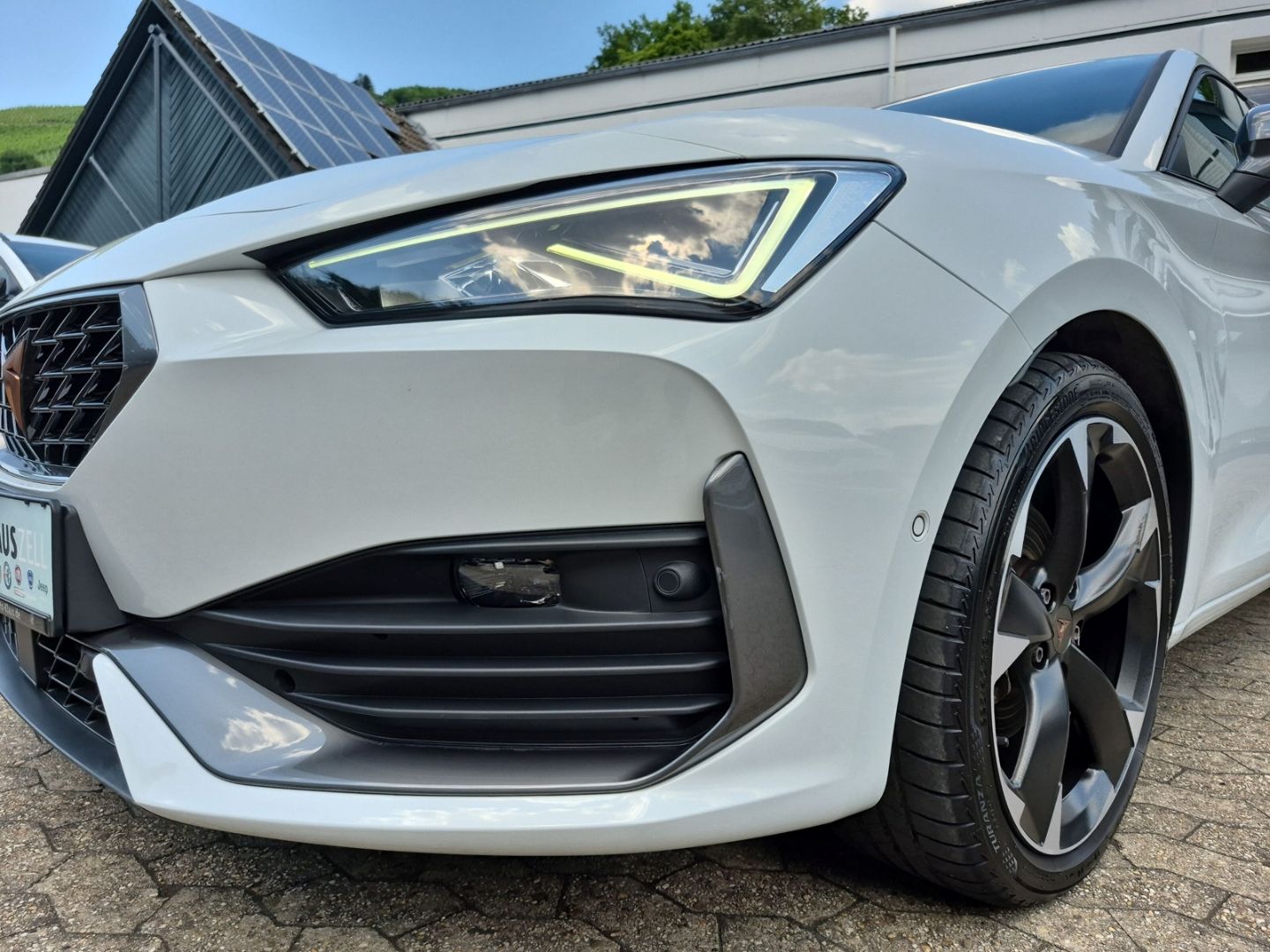 Cupra Leon 1.5 eTSI - Samsaru's Car Outlet