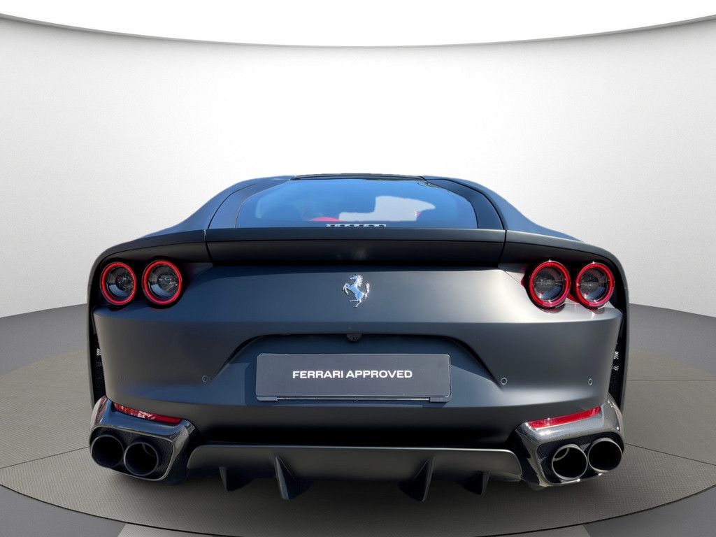 Ferrari 812 Superfast - Samsaru's Car Outlet