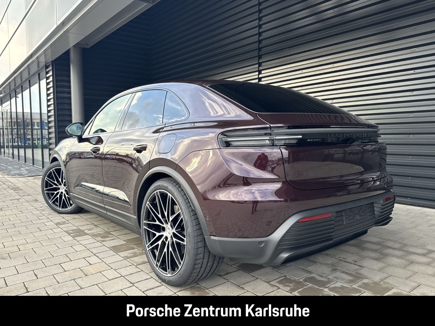 Porsche Macan 4S LED-Matrix Panoramadach Luftfederung