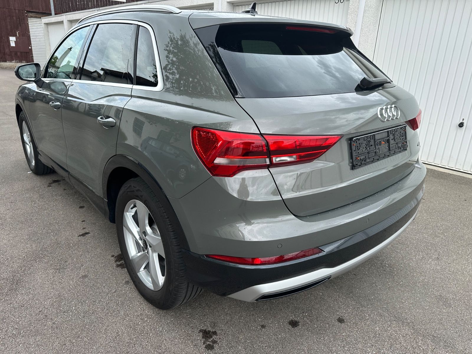 Audi Q3 35 TDI quattro advanced - Samsaru's Car Outlet