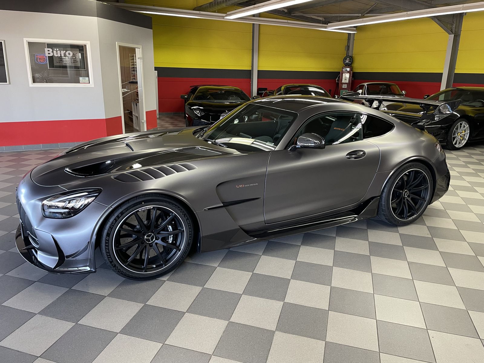 Mercedes-Benz AMG GT Black Series - Samsaru's Car Outlet
