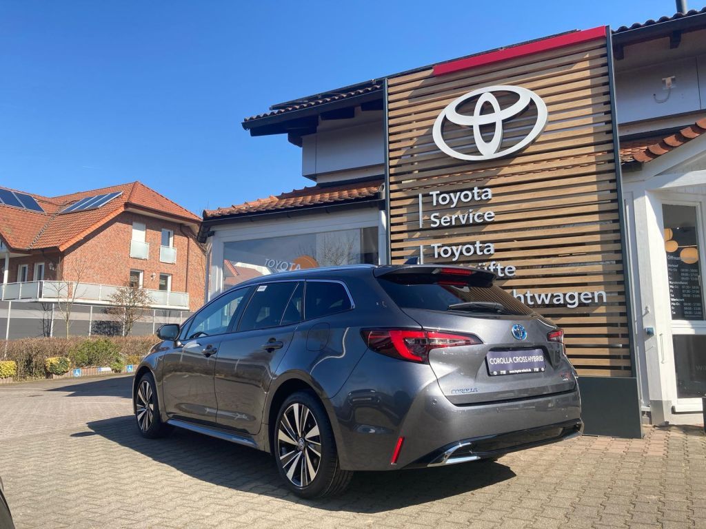 Toyota Corolla 1.8 Hybrid Touring Sports Teamplayer