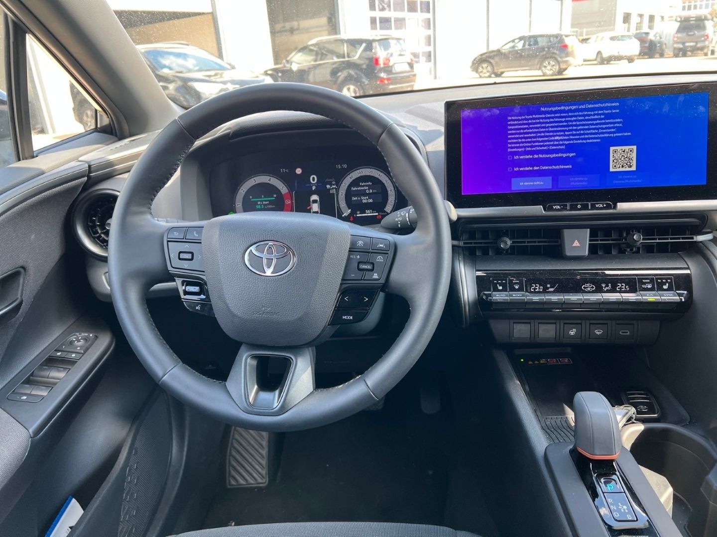 Toyota C-HR 1.8l Hybrid - Samsaru's Car Outlet