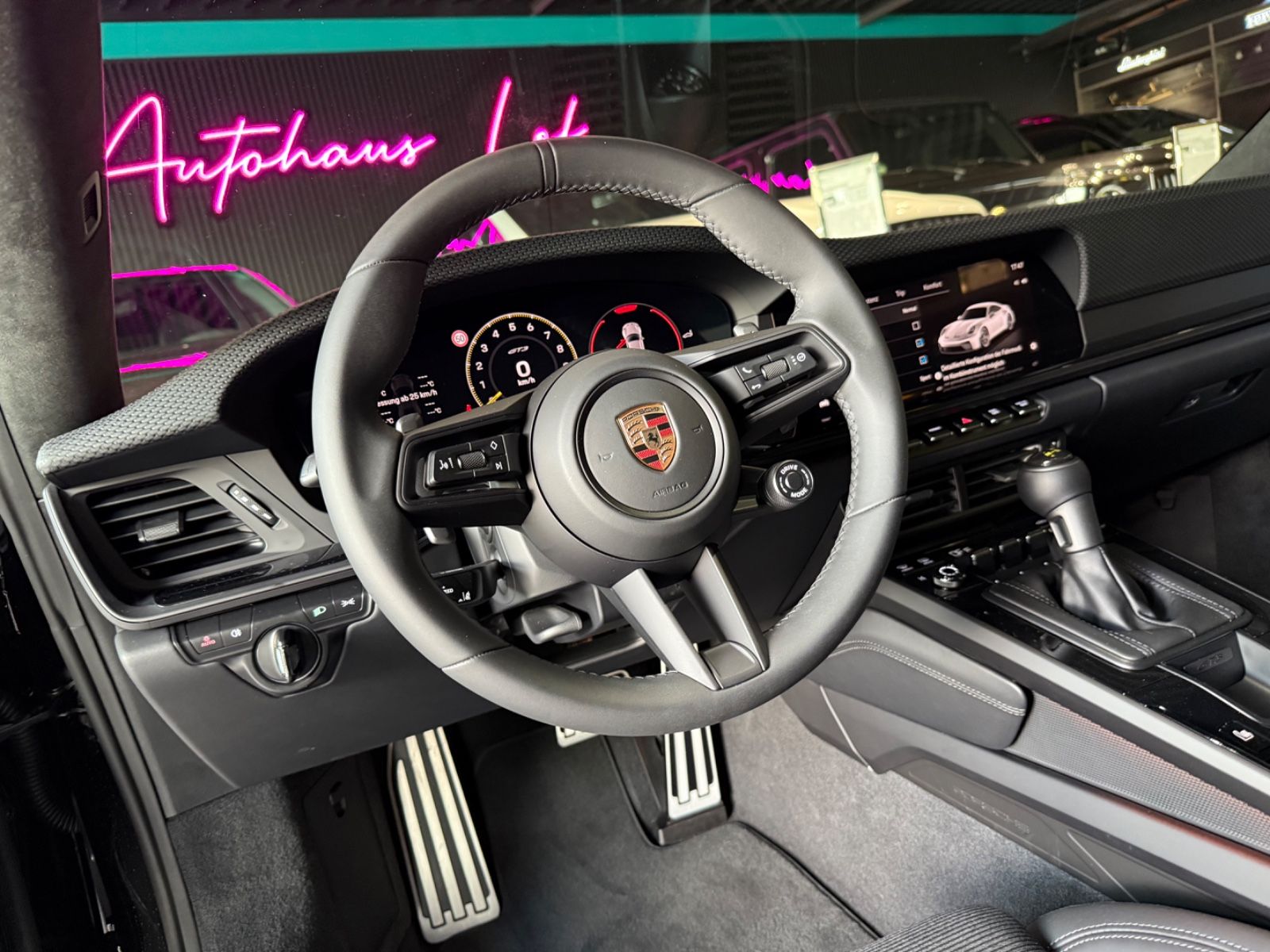 Porsche 992 911 GT3 Touring - Samsaru's Car Outlet