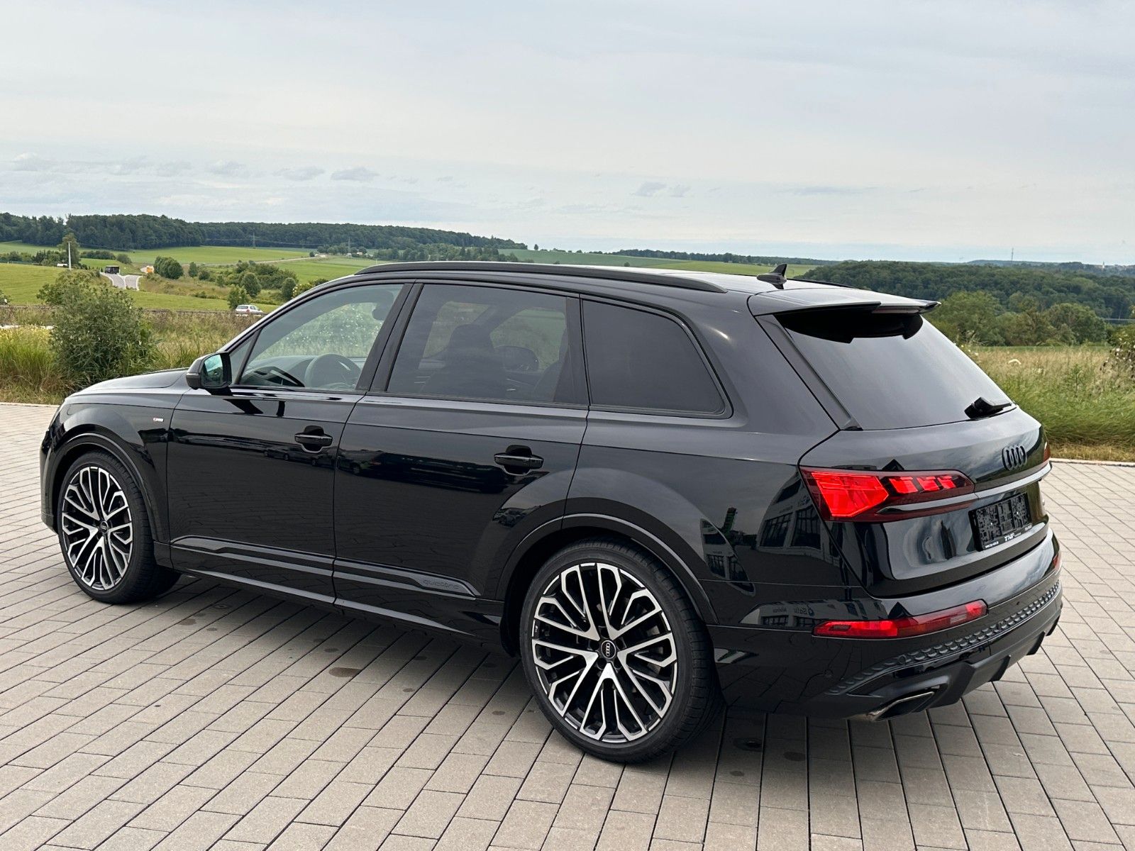 Audi Q7 50 TDI S line +AHK+STANDHEIZUNG+PANO+B&O