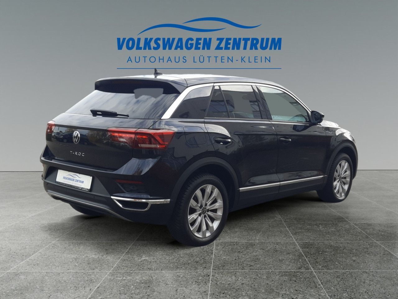 Volkswagen T-Roc 1.5 TSI Sport - Samsaru's Car Outlet