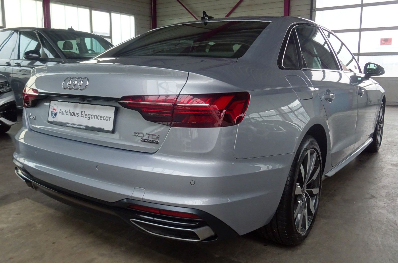 Audi A4 40 2.0 TDI QUATTRO*OPTIK SPORT PAKET*