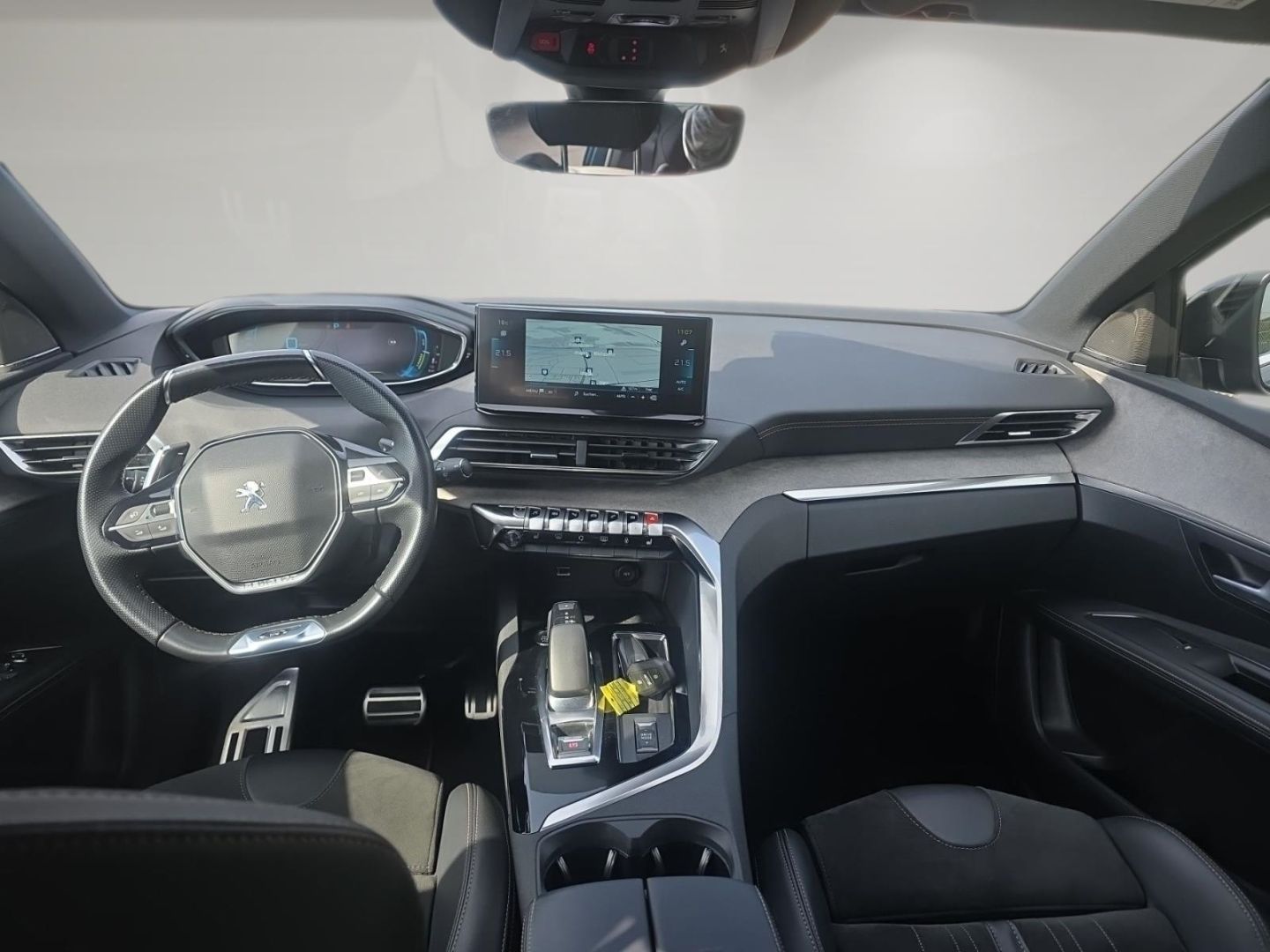 Peugeot 3008 Hybrid 225 GT AHK-abnehmbar Navi Digitales