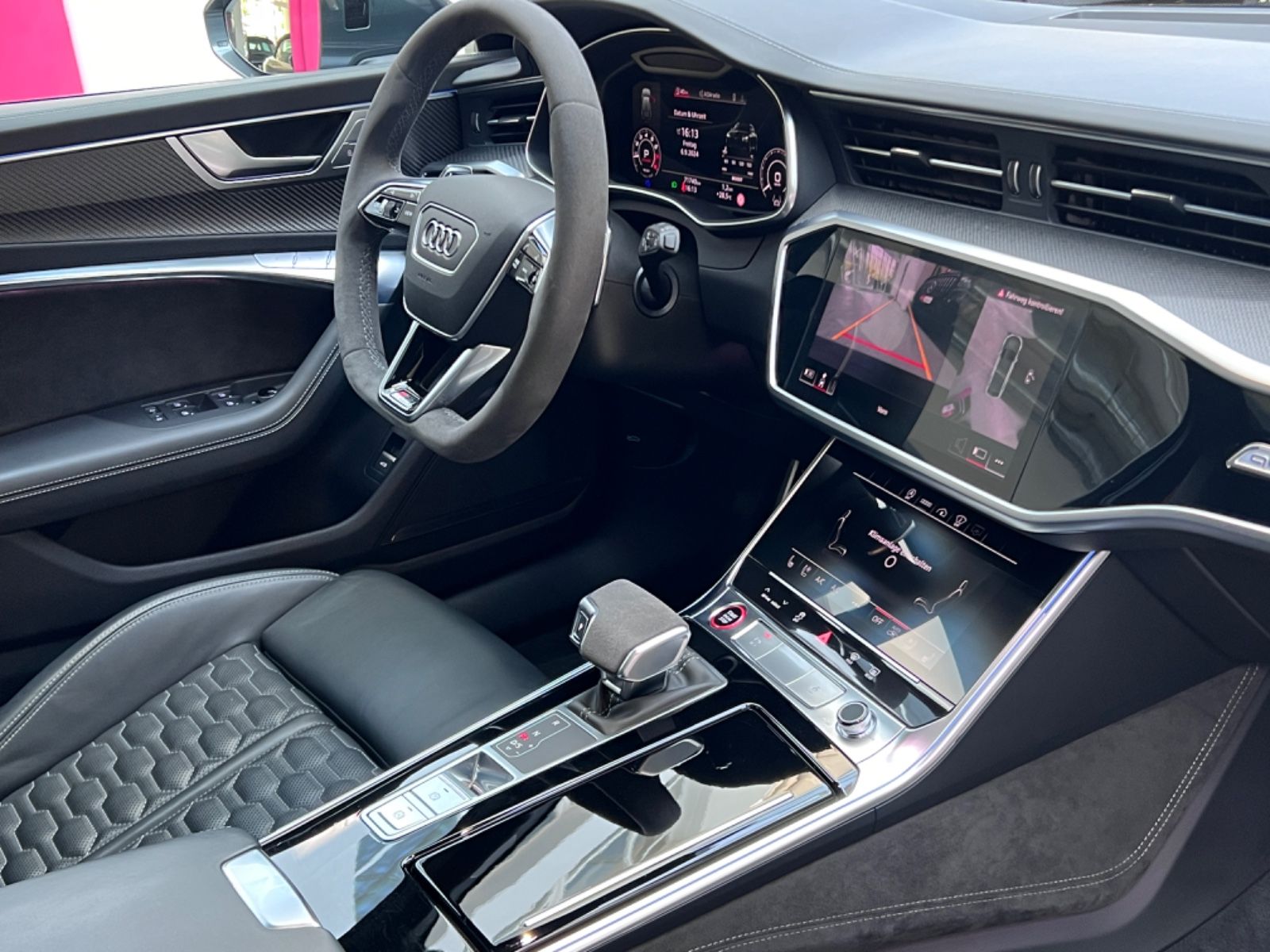 Audi RS6 4.0 TFSI  DynamikPlus+305kmh+Panoramad.+HUD