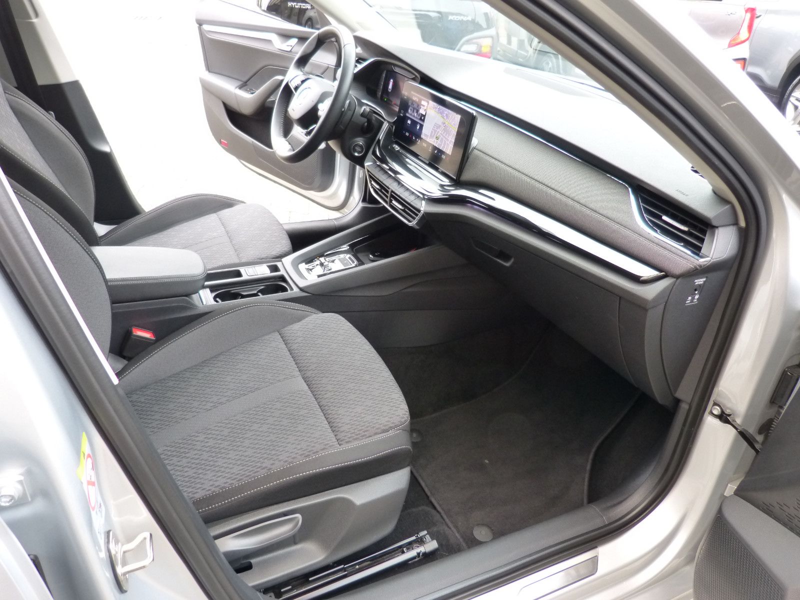 Skoda Octavia Combi Style DSG - Samsaru's Car Outlet