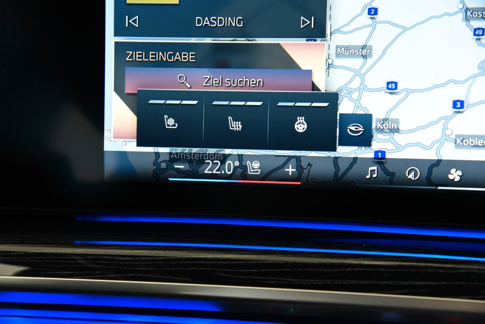 BMW 740d xDrive M Sport Pro ACC LED Pano HUD B&W