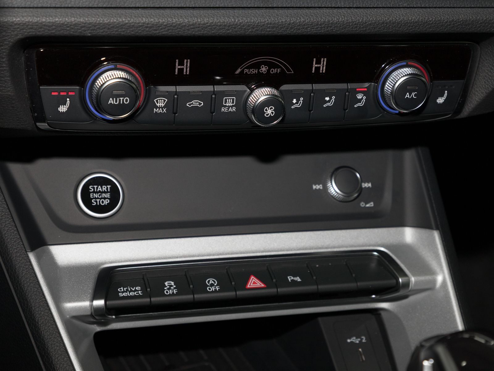Audi Q3 40 TDI Q ADVANCED - Samsaru's Car Outlet