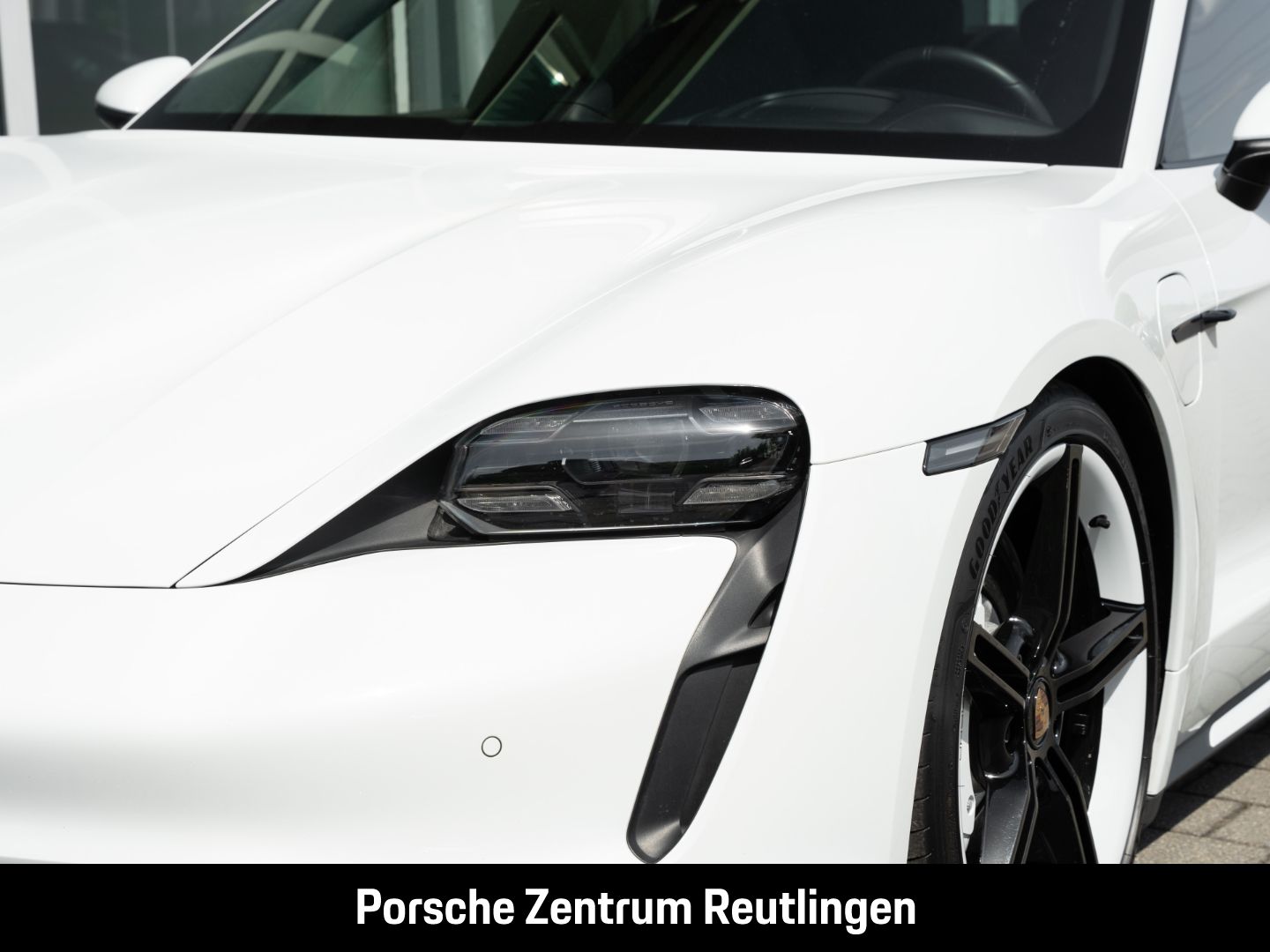 Porsche Taycan Turbo BOSE Panoramadach Surround-View LED