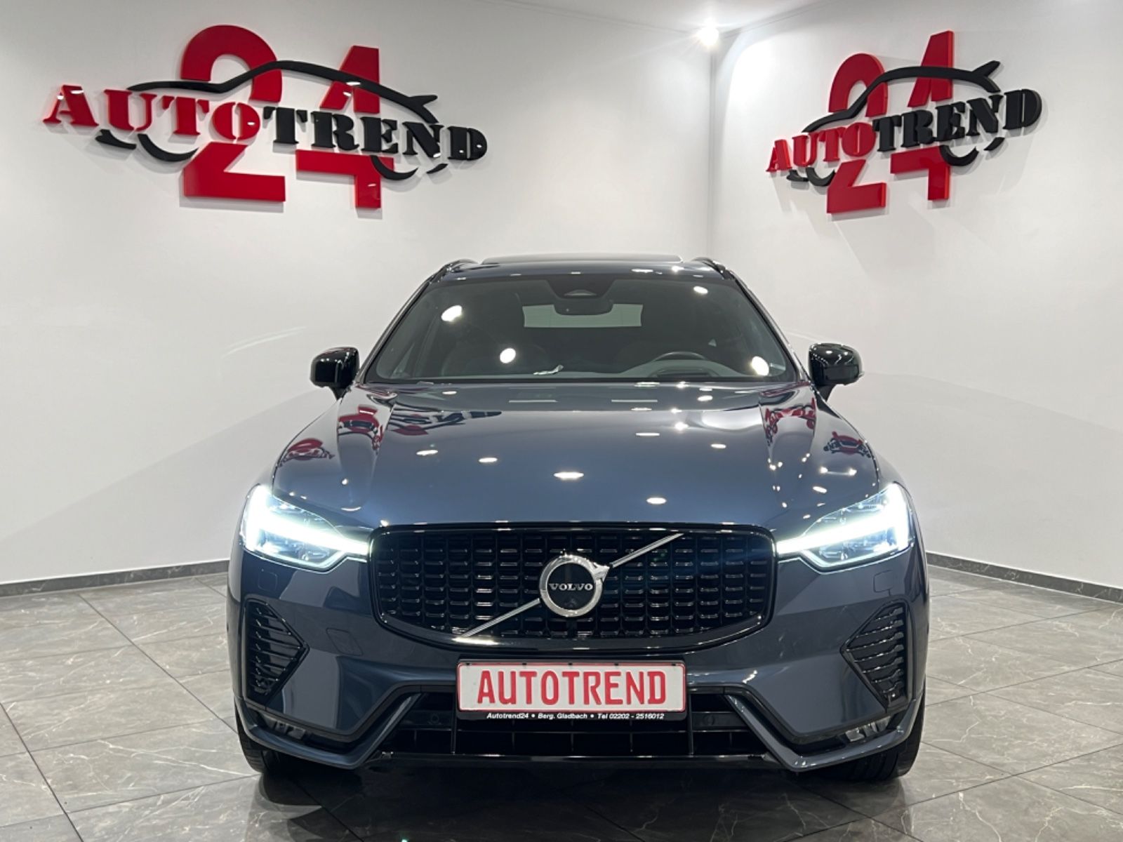 Volvo XC60 R Design AWD - Samsaru's Car Outlet