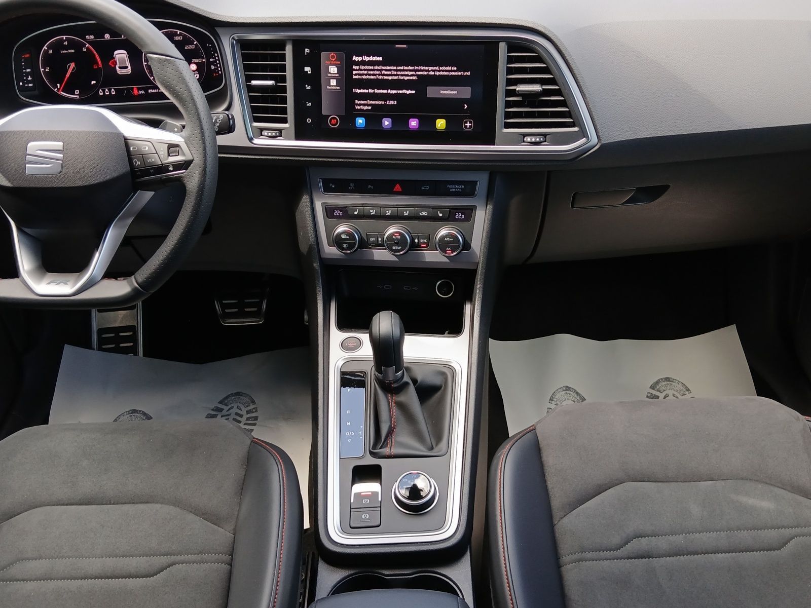 Seat Ateca FR 2.0 TDI DSG*NAVI*AHK*KAM*SHZ*ACC*LED*