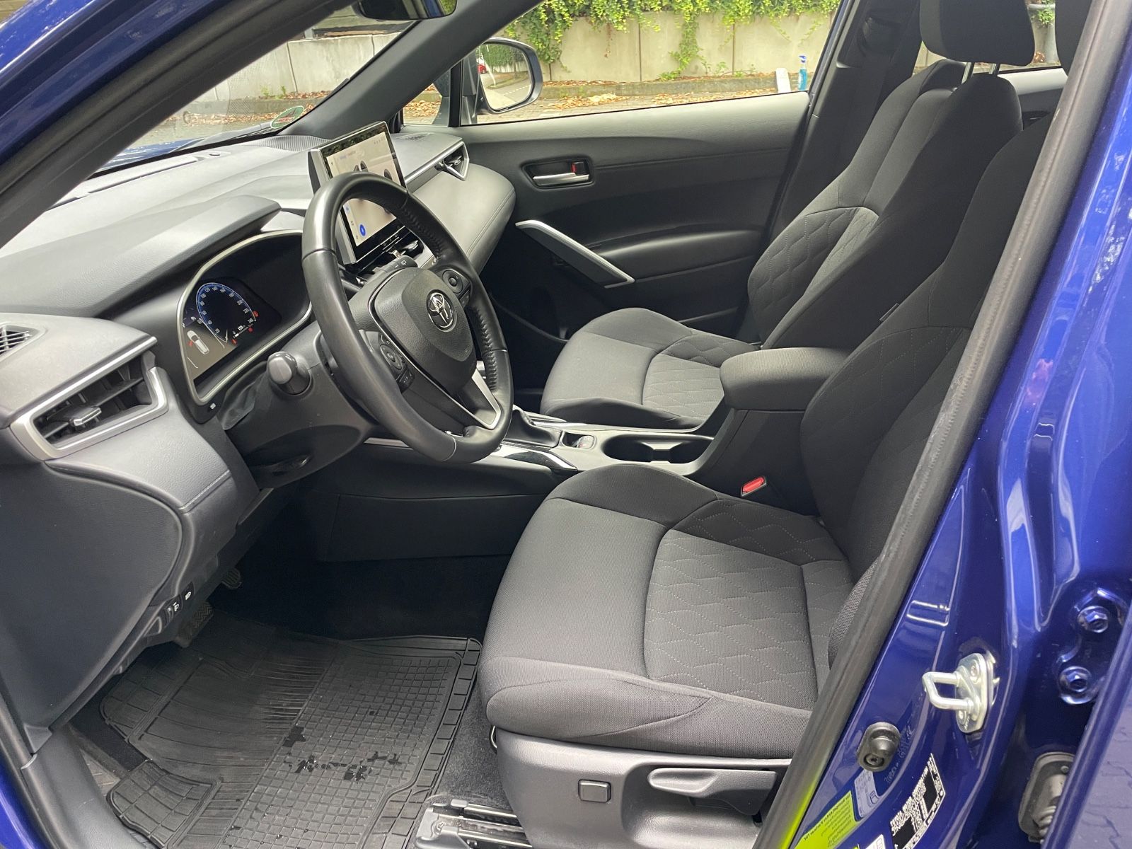 Toyota Corolla Cross Hybrid FWD Team Deutschland