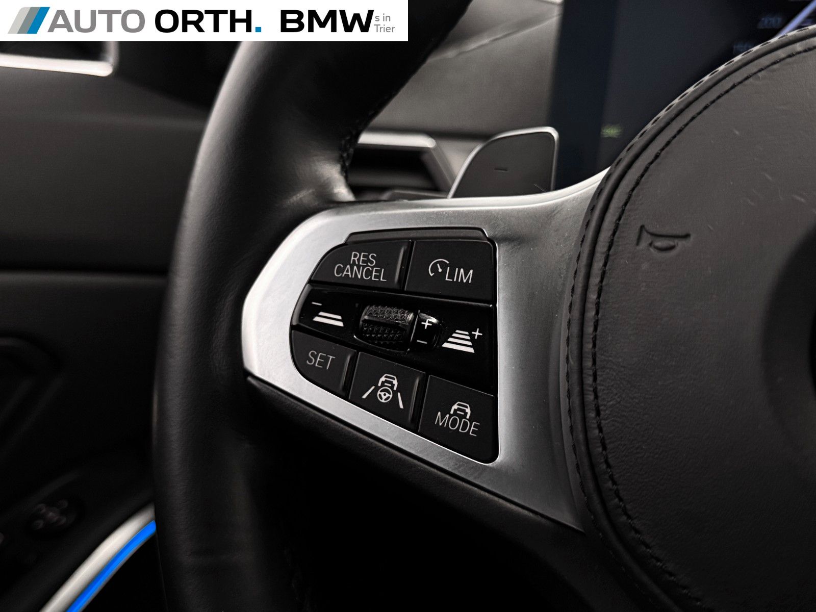 BMW 320d xDrive Touring M-SPORT-PRO HUD ST-HZG AHK