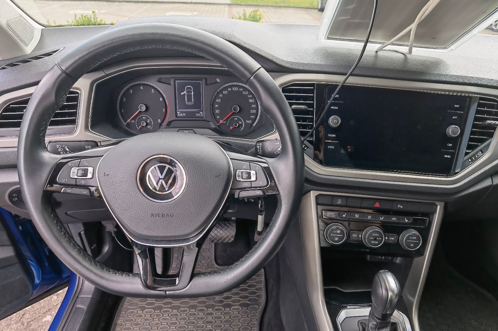 Volkswagen T-Roc 1.5TSI ACT DSG Style - Samsaru's Car Outlet