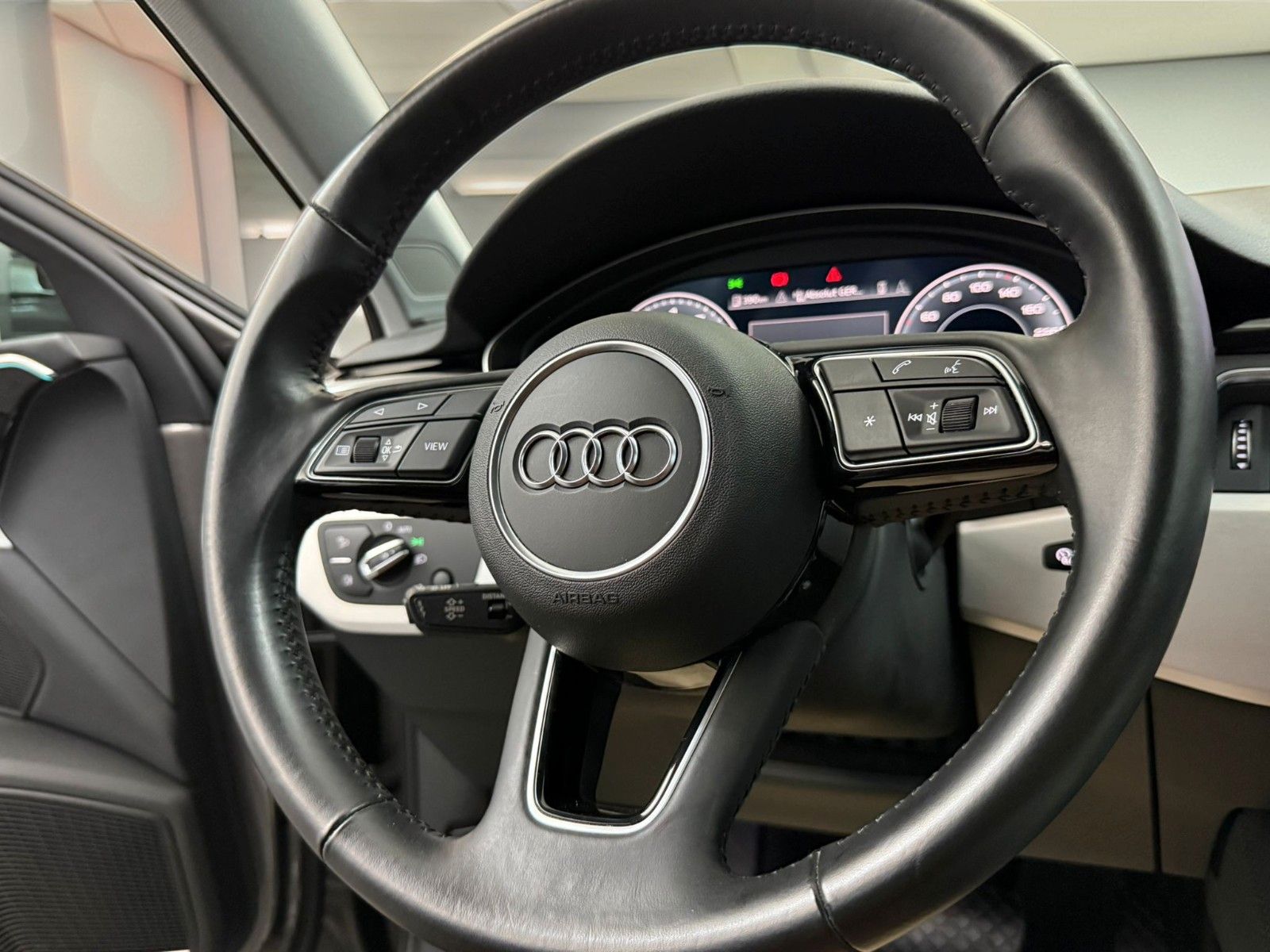 Audi A4 Avant 45 TFSI Edition One Quattro S-Line TOP