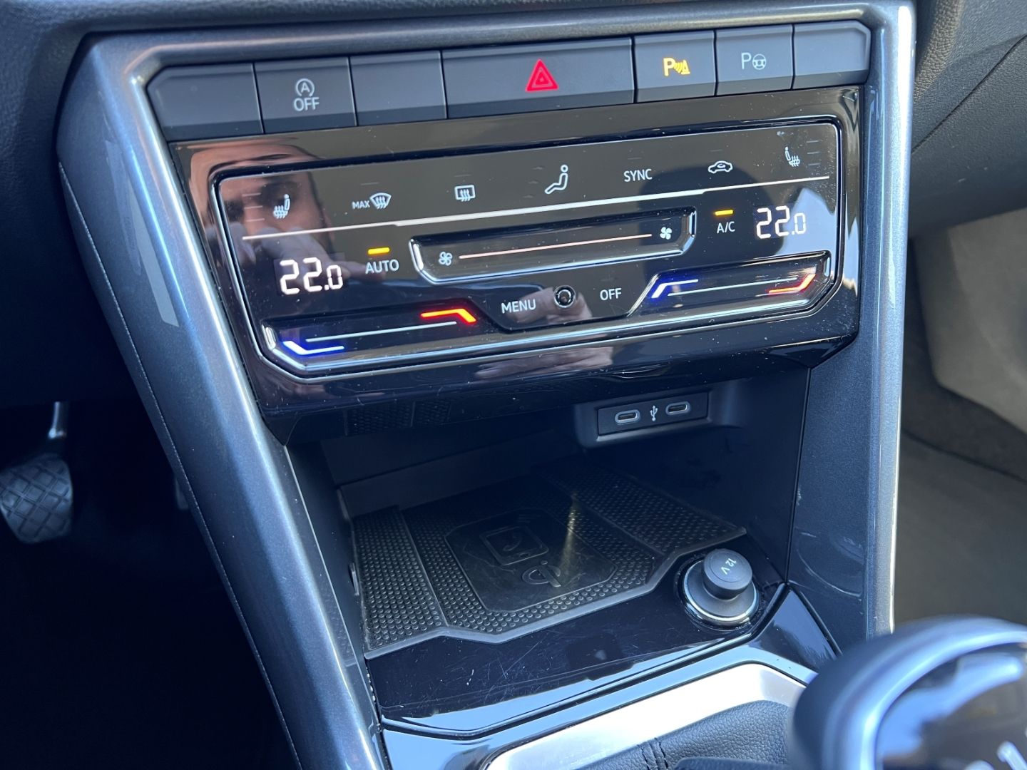 Volkswagen T-Roc 1.0 TSI Style - Samsaru's Car Outlet