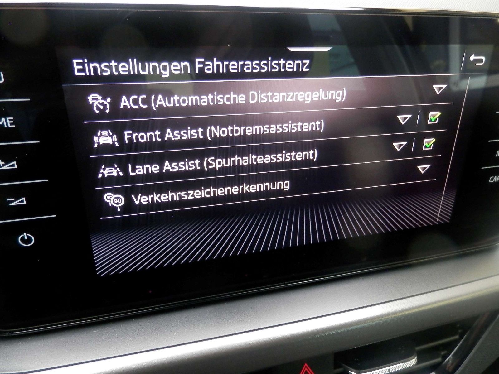 Skoda Kamiq CLEVER - Samsaru's Car Outlet