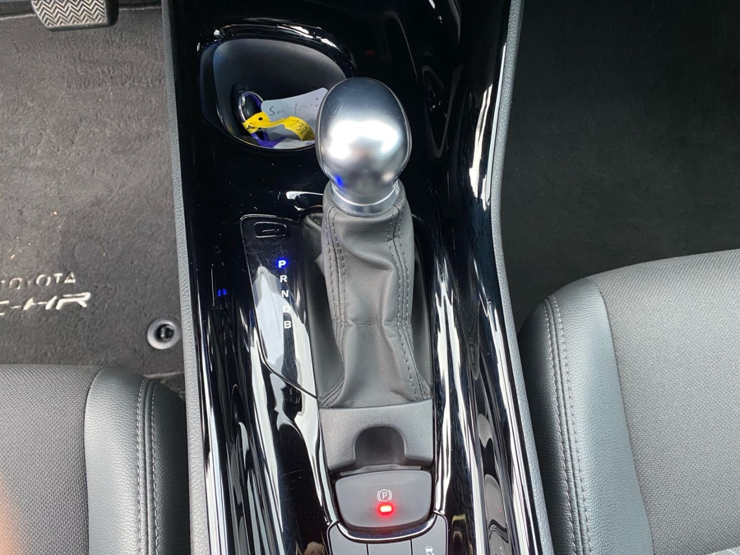 Toyota C-HR 1.8 Hybrid Team D *LED*ACC*CAM*CarPlay*SHZ*