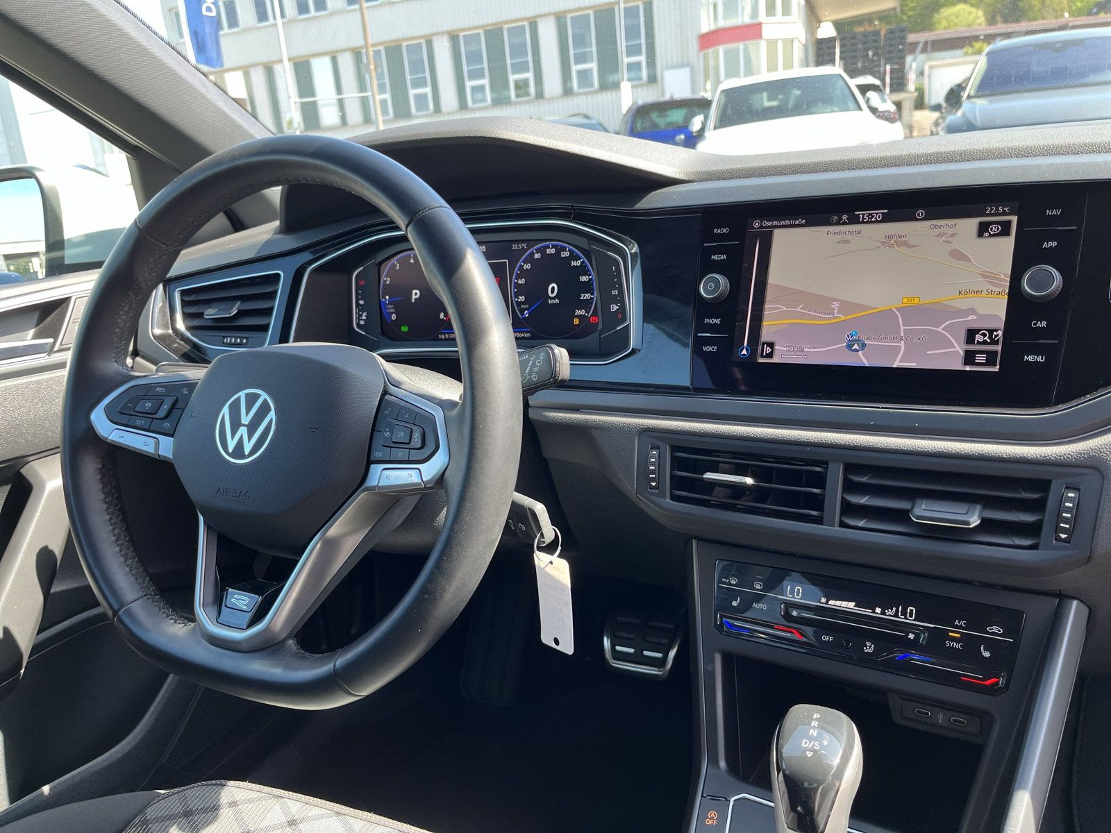 Volkswagen Taigo 1.0 TSI DSG R-Line - Samsaru's Car Outlet