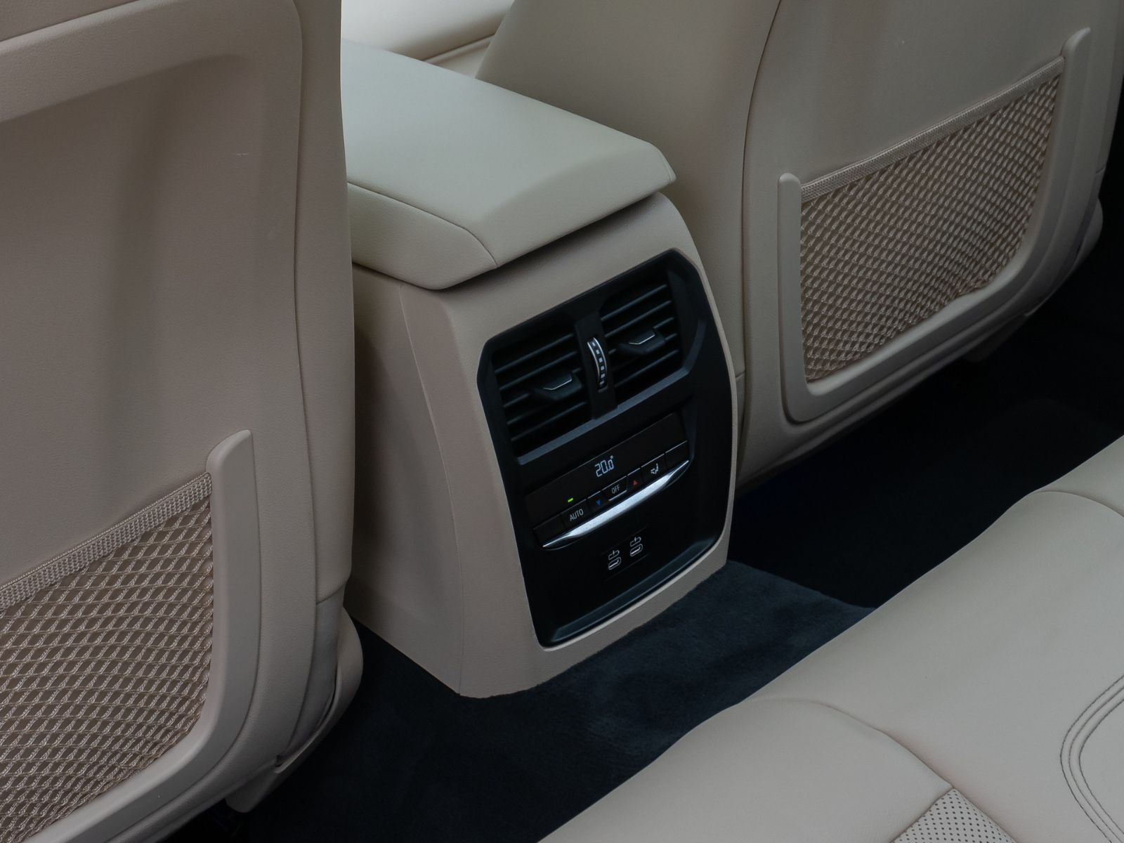BMW 320d xD Luxury Line - Samsaru's Car Outlet