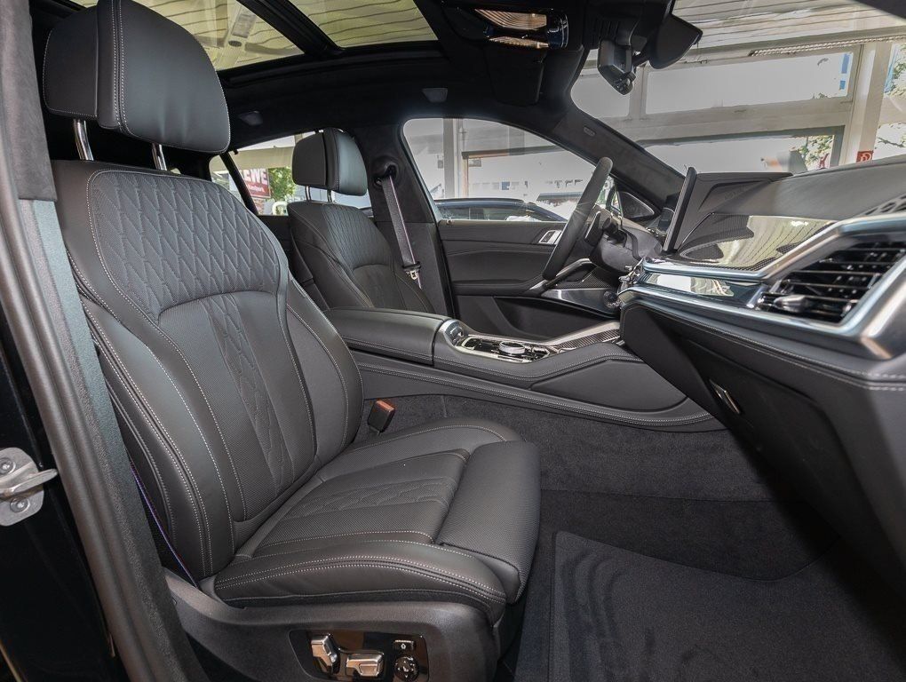 BMW X6 xDrive40d M Paket + B/W + Pano + DA Prof