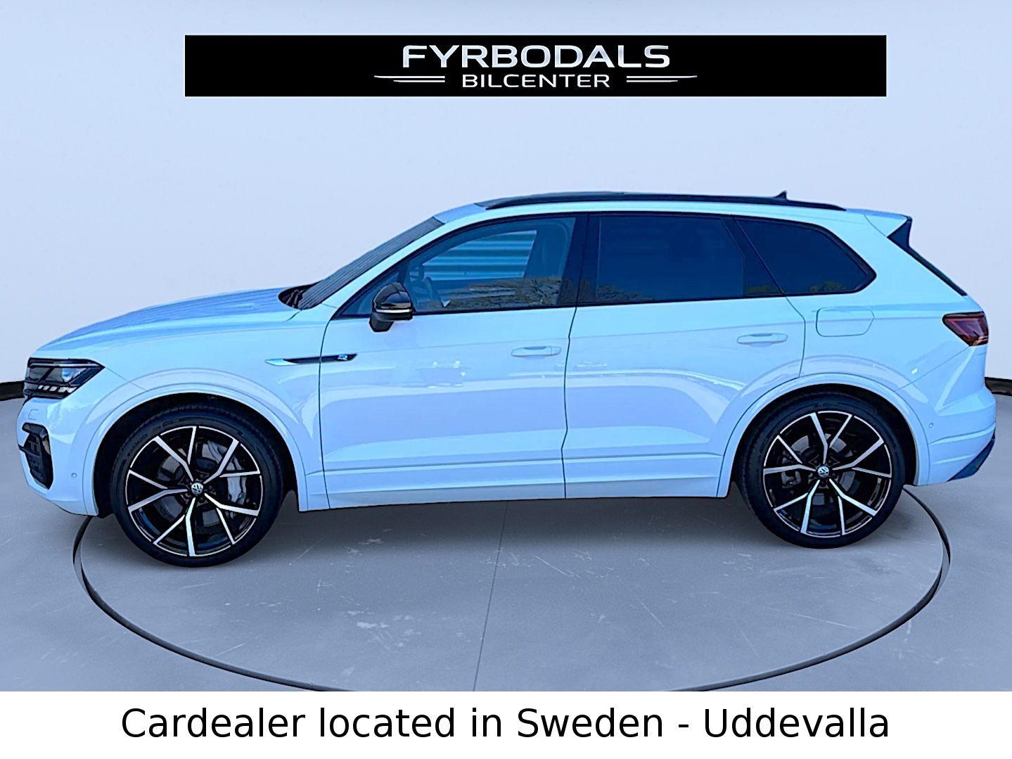 Volkswagen Touareg R 4Motion eHybrid - Samsaru's Car Outlet
