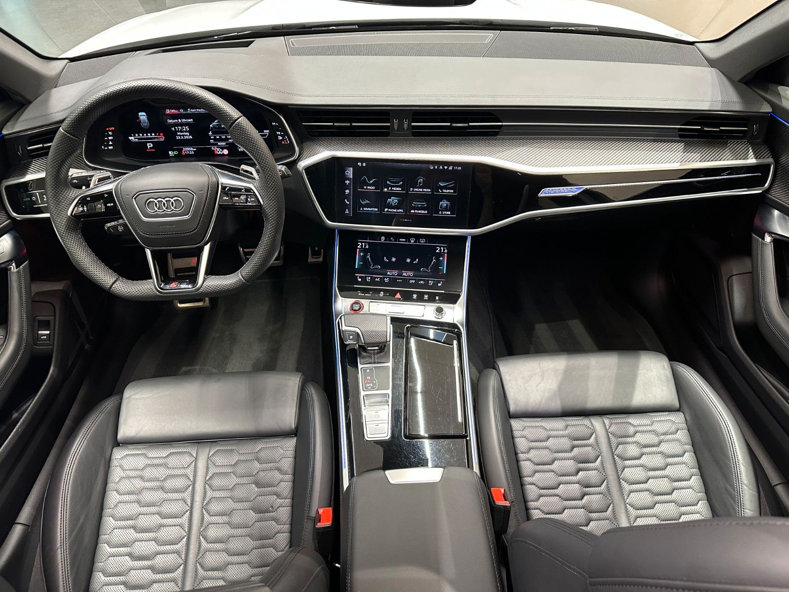 Audi RS6 Avant 4.0 TFSI quattro *1.HAND*KERAMIK*PANO*