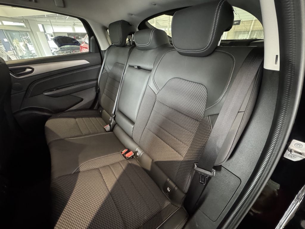 Renault Arkana INTENS E-TECH 145 - Samsaru's Car Outlet