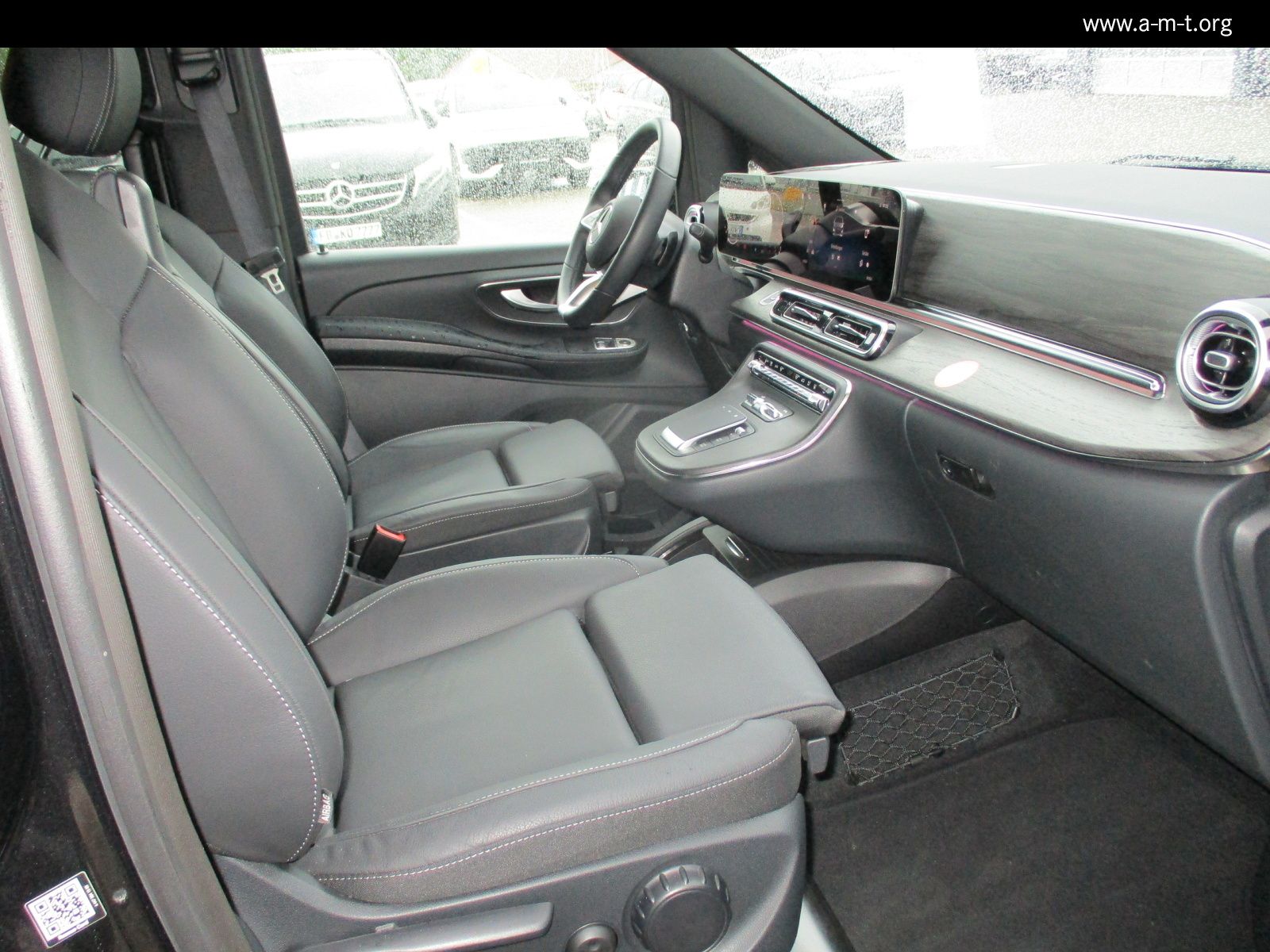Mercedes-Benz V 300 d Avantg lang - Samsaru's Car Outlet