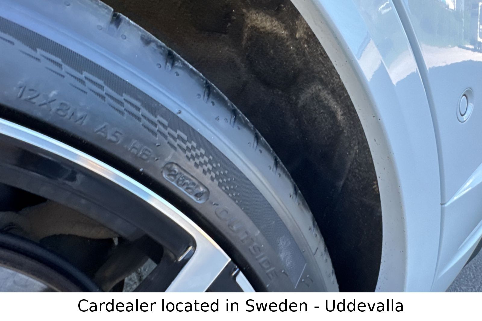 Volkswagen Touareg R 4Motion eHybrid - Samsaru's Car Outlet
