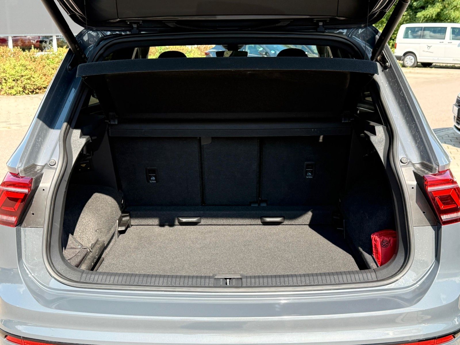 Volkswagen Tiguan R 2.0 TSI DSG 4MOTION AHK Matrix DCC