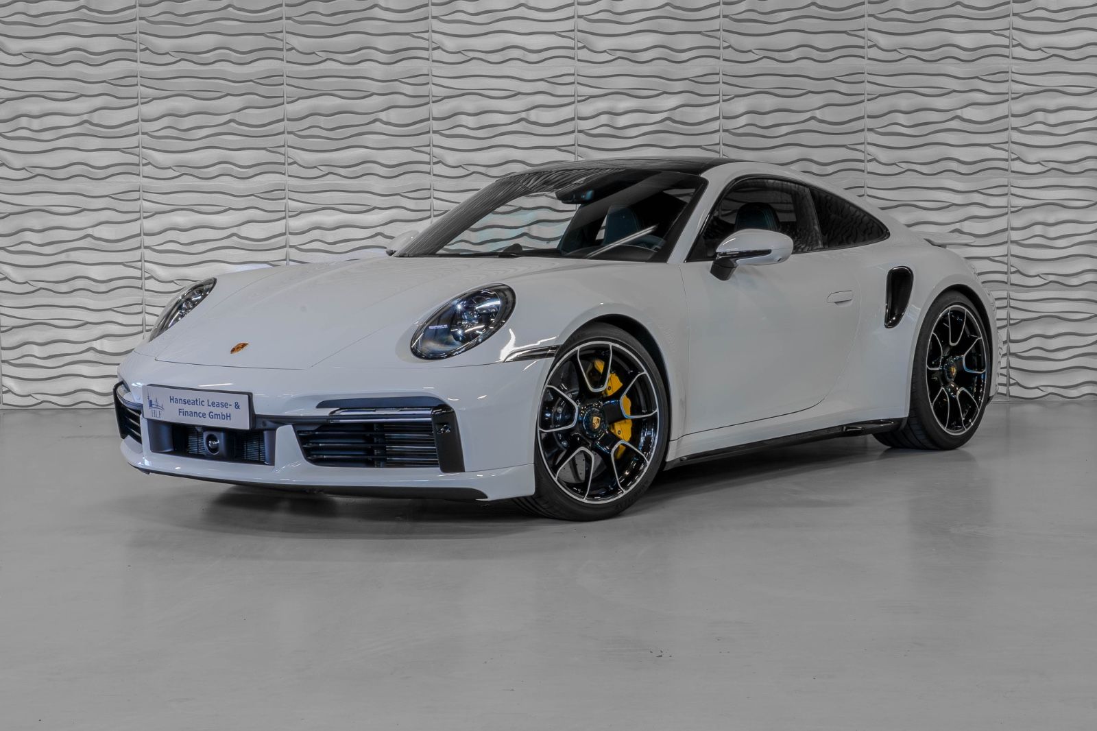 Porsche 911 Turbo S - Samsaru's Car Outlet