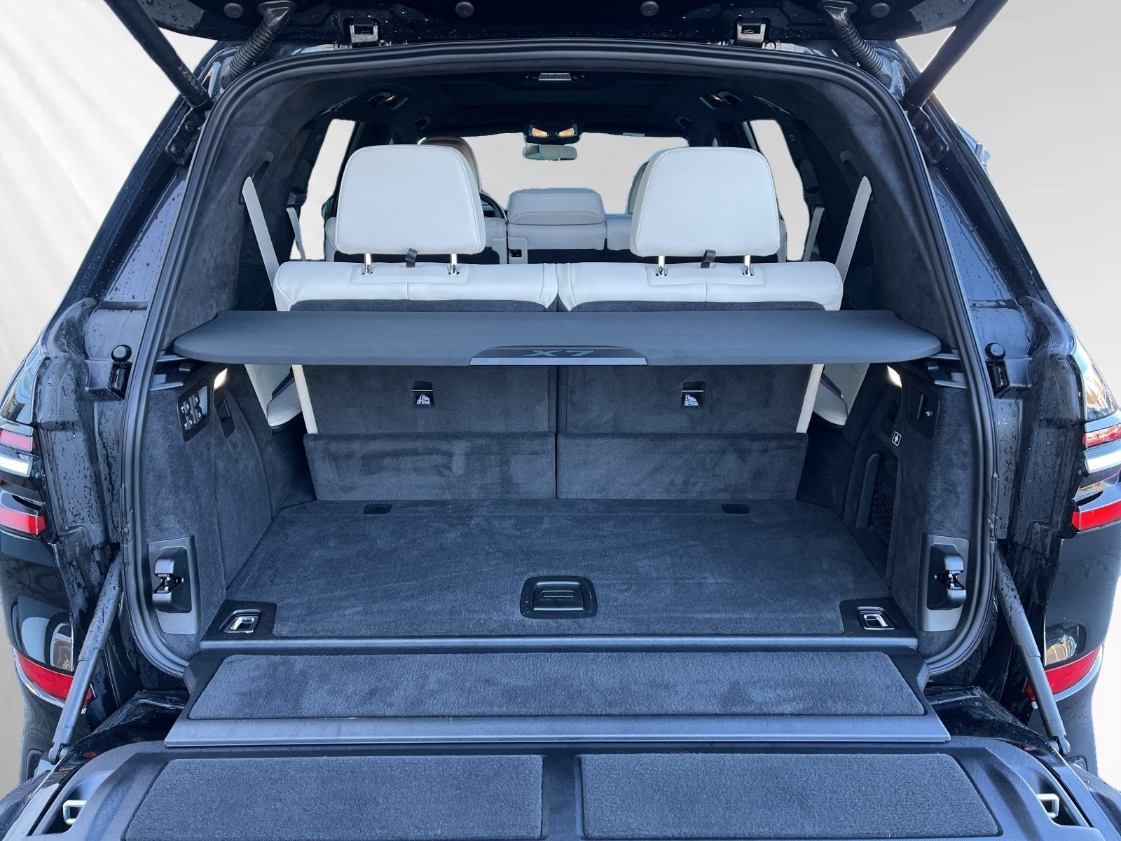 BMW X7 xDrive40d Inkl. € 1.190 Zubehörbonus* M Sport