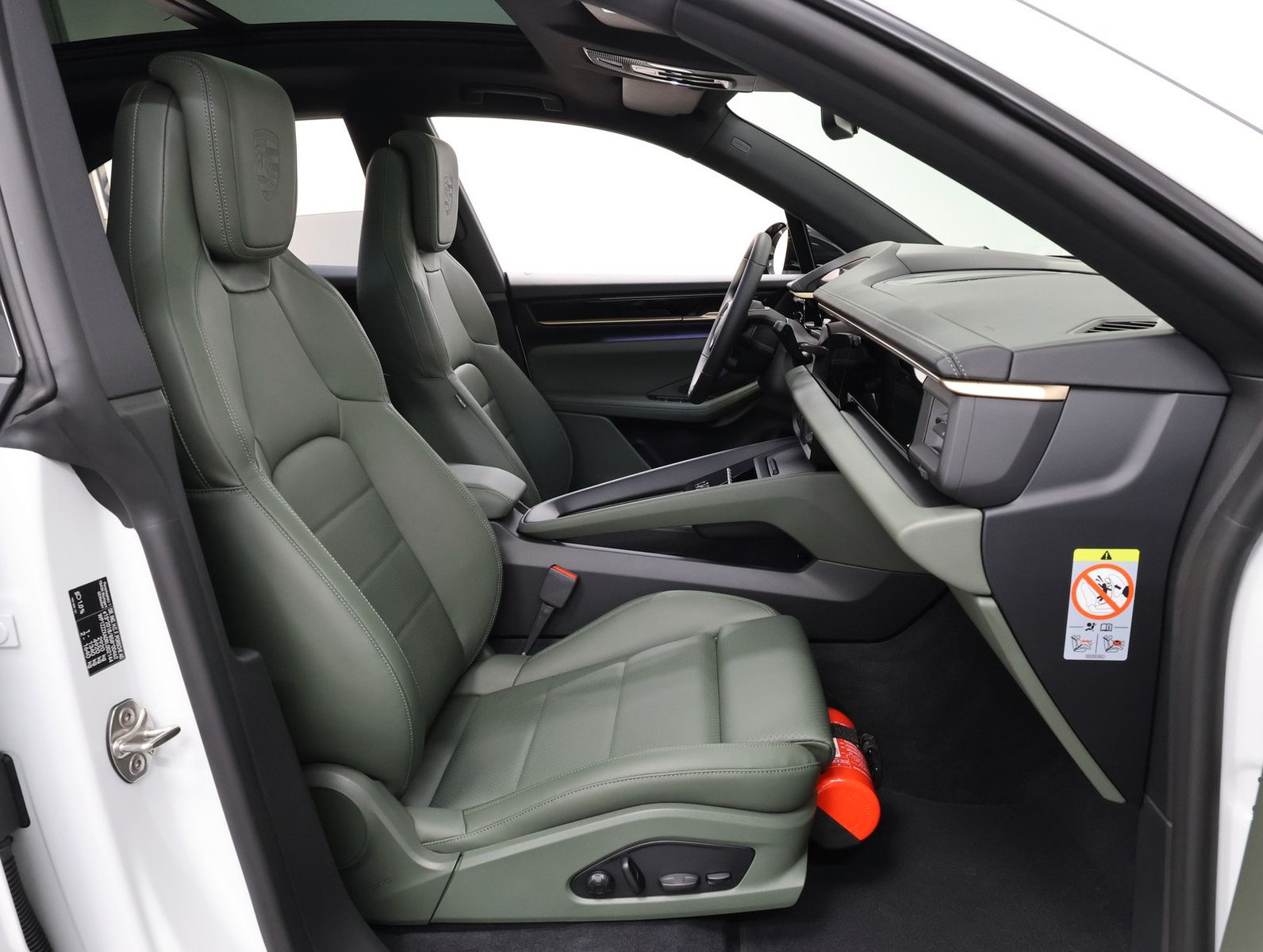 Porsche Macan Electric 4
