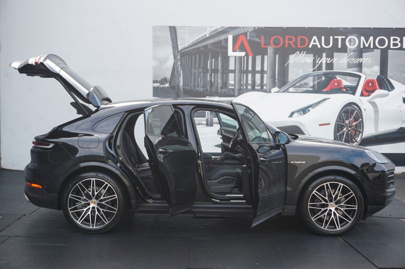 Porsche Cayenne Coupe E-Hybrid*AHK*22"RS*HeadUp