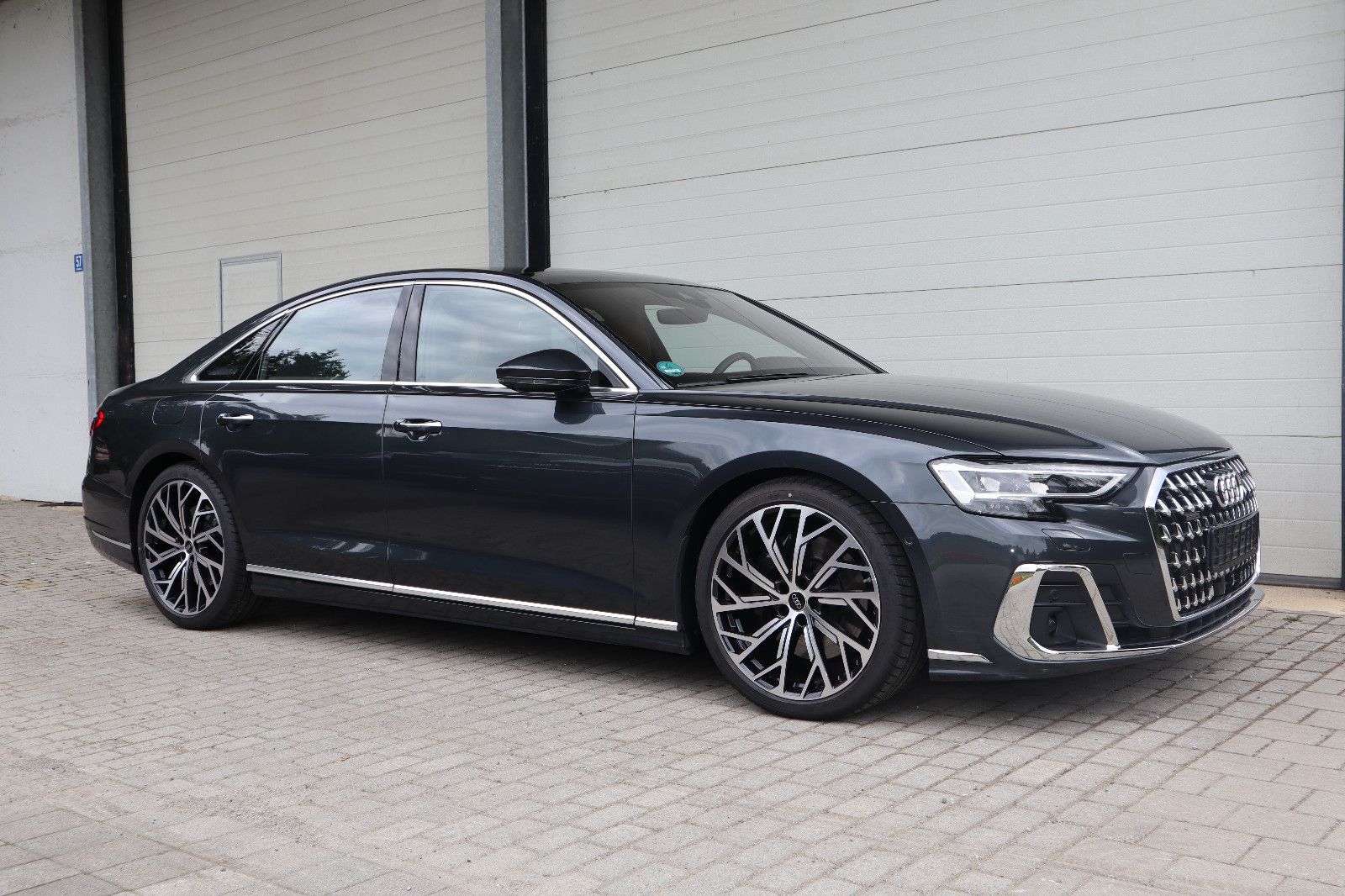 Audi A8 55 TFSI exclusive - Samsaru's Car Outlet