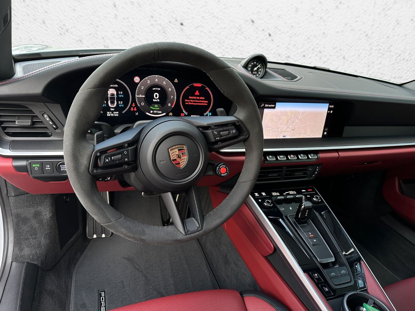 Porsche 992 911 Targa 4 GTS Burmester Lift Sportsitze