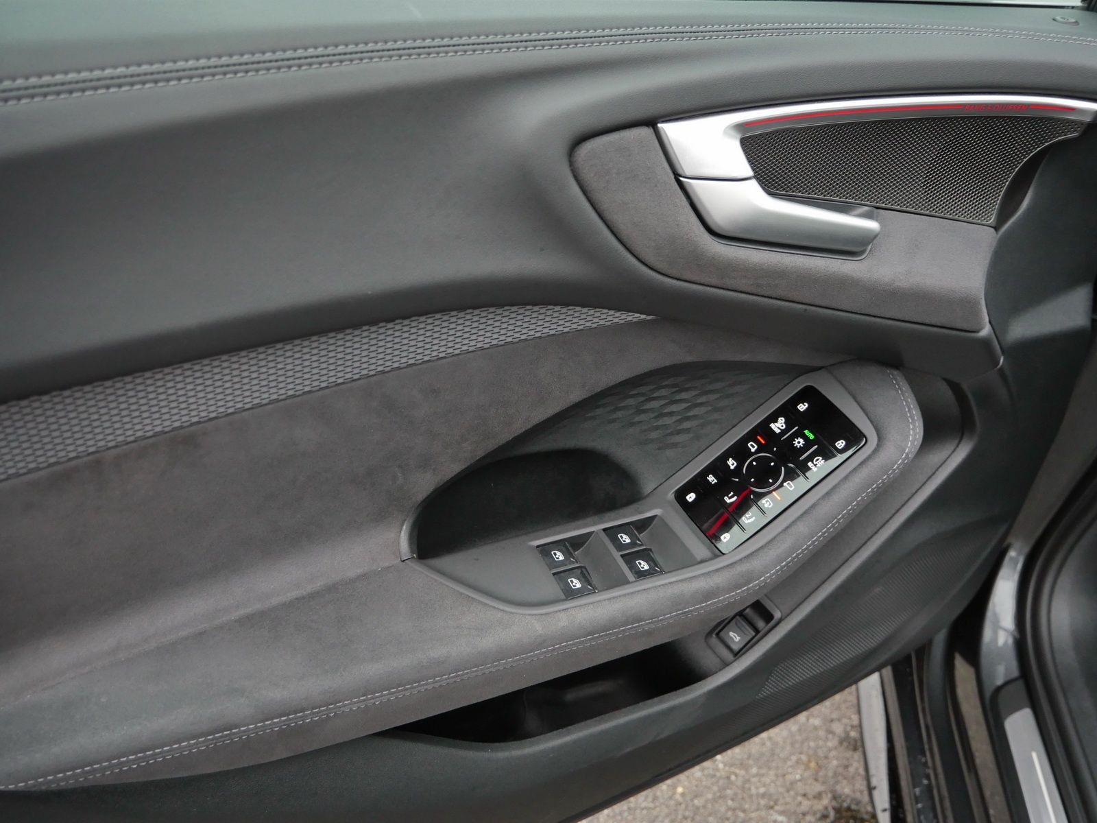 Audi A5 Avant 40 TDI qu. S line AHK*B&O*Massage*Matri