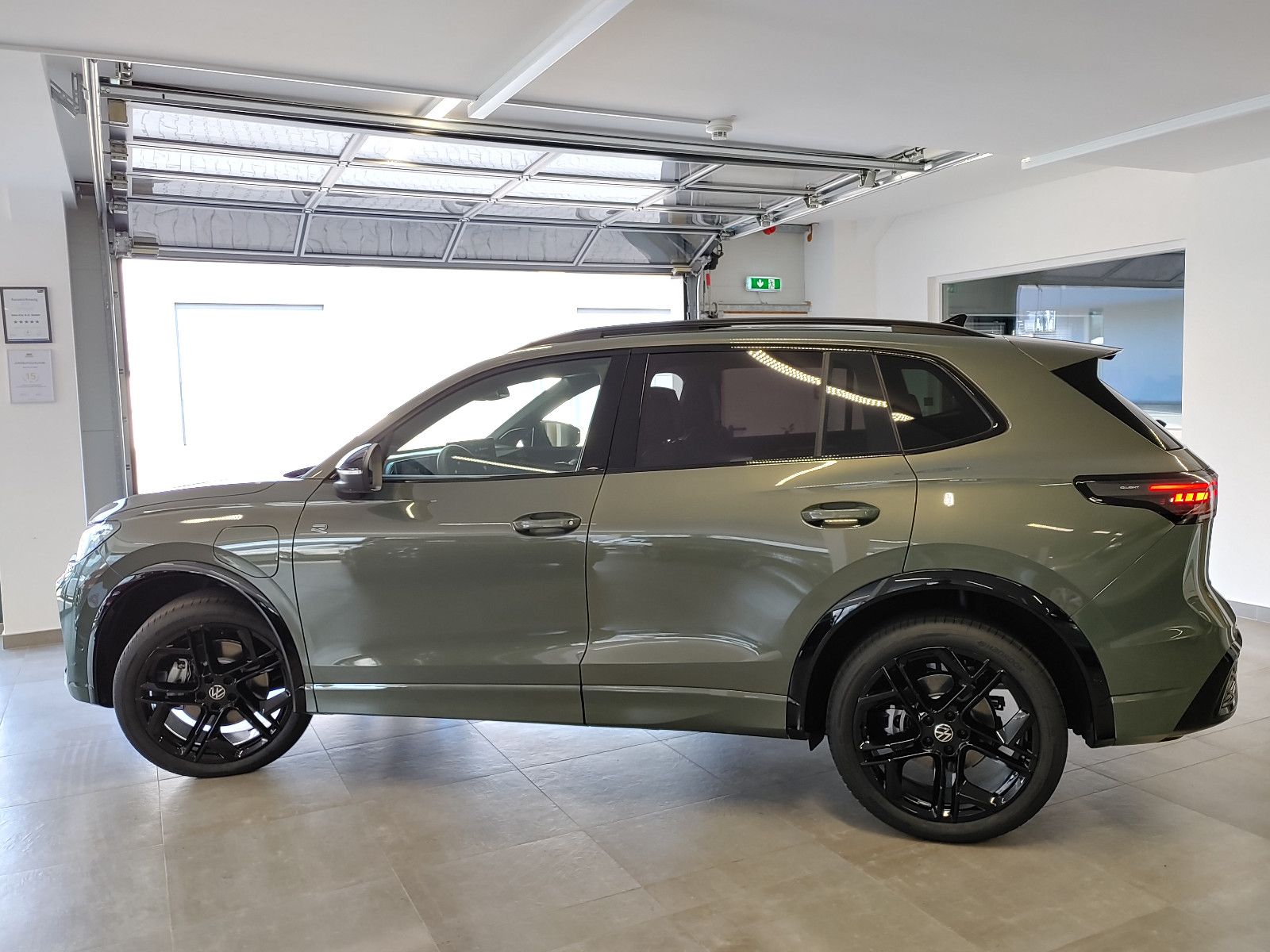 Volkswagen Tiguan eHybrid 200 R-Line Leder/Pano/360°/Sound