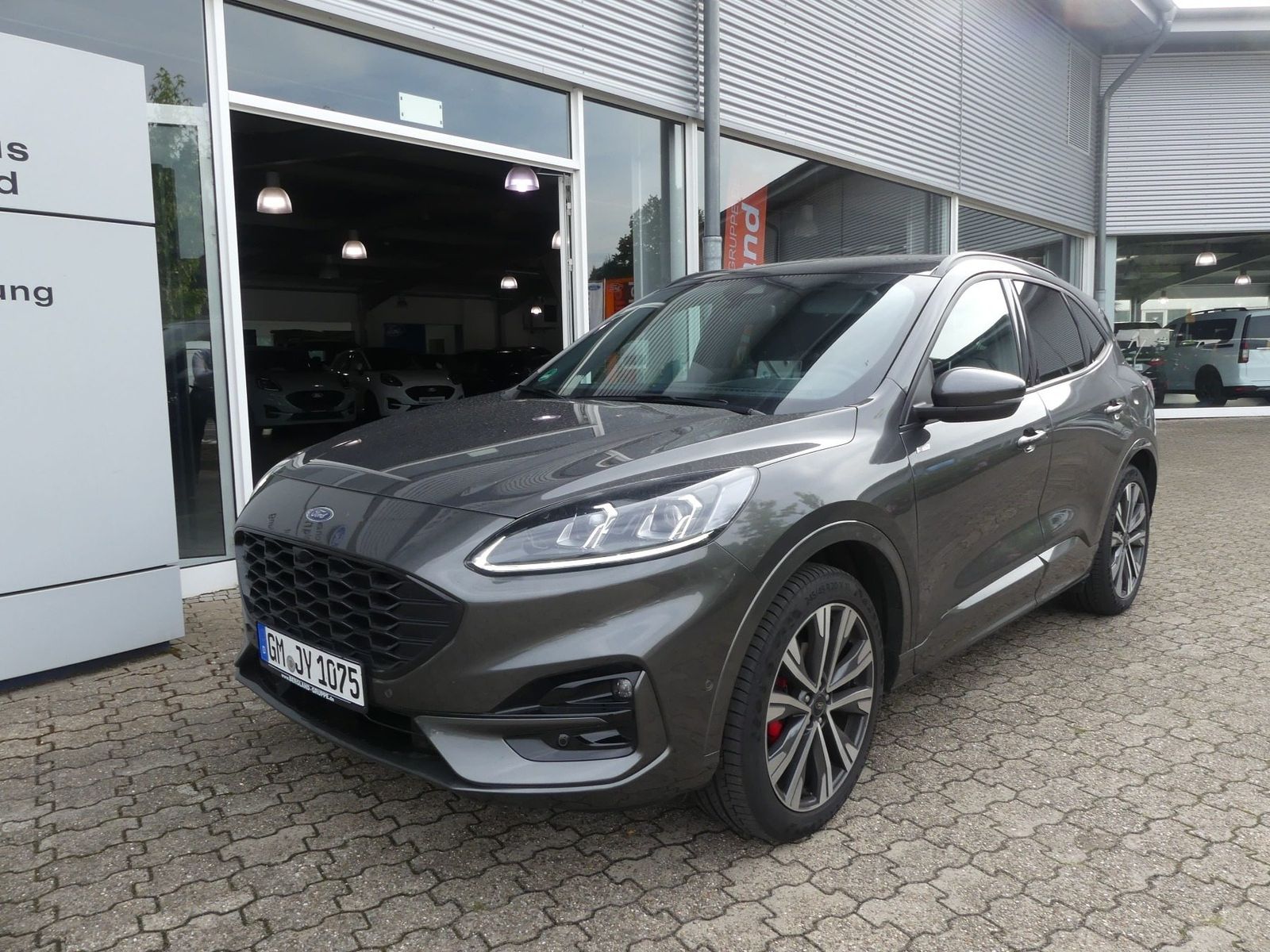 Ford Kuga ST-LINE X 2.5 FHEV 190PS AWD - Samsaru's Car Outlet