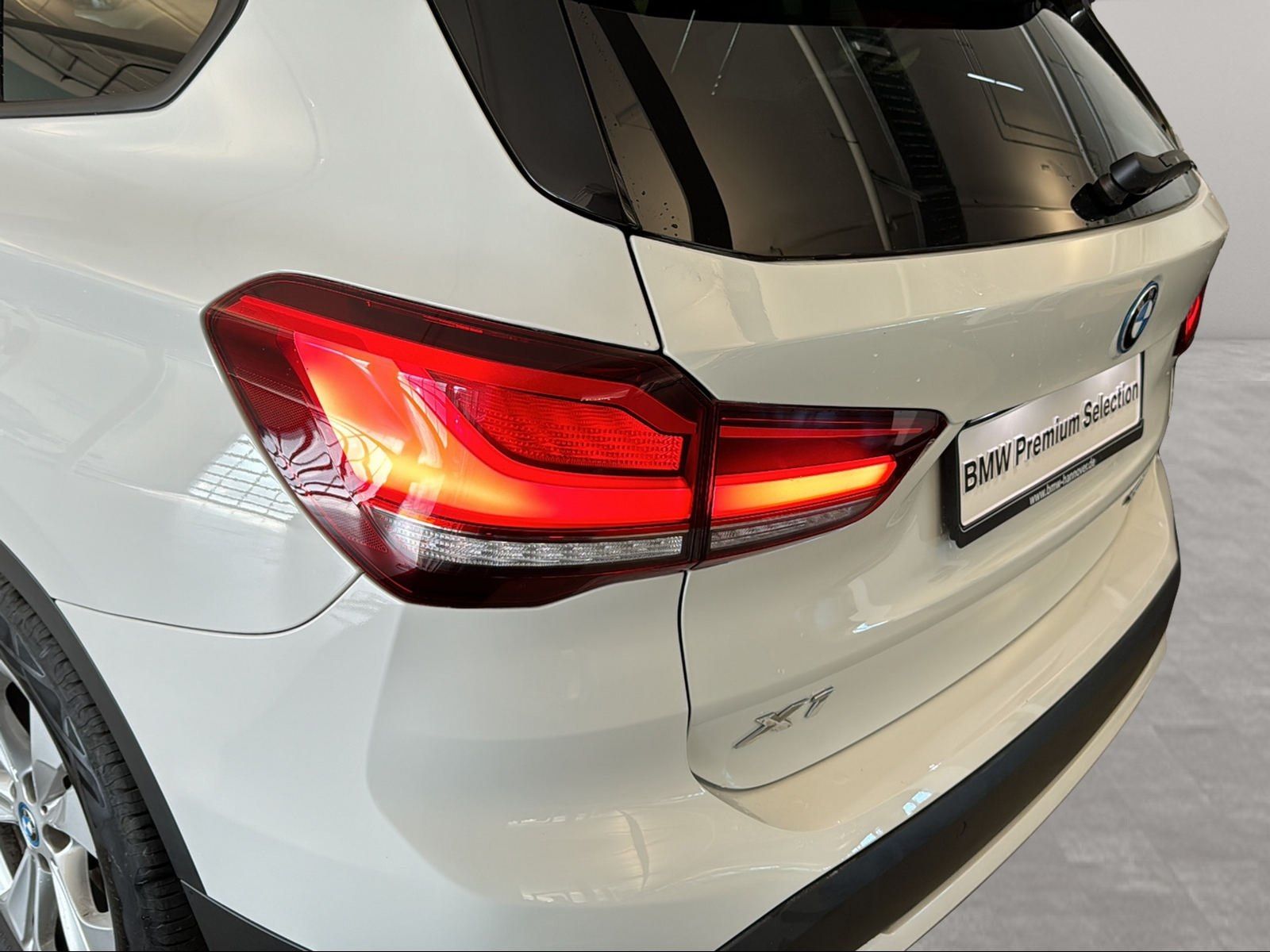 BMW X1 xDrive25e - Samsaru's Car Outlet