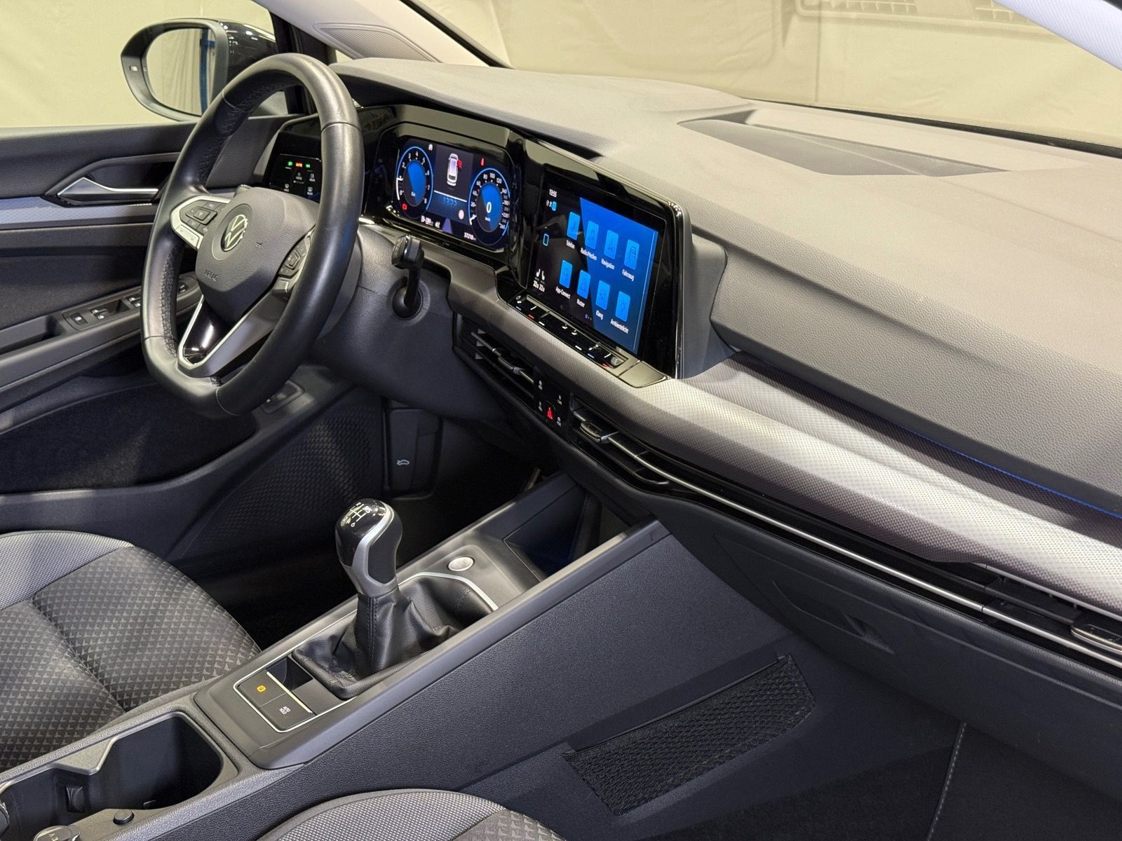 Volkswagen Golf Variant Active 1.5 TSI - Samsaru's Car Outlet