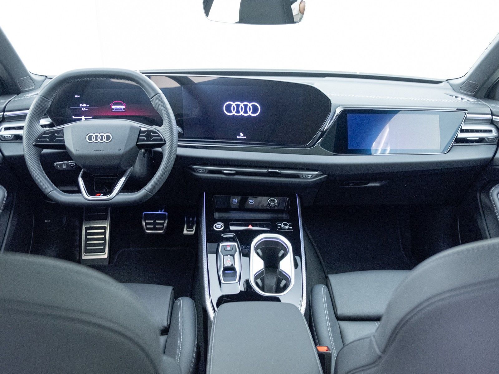 Audi A6 Avant TFSI 150 kW S-TRO*MATRX*S-LINE*AHK*PANO